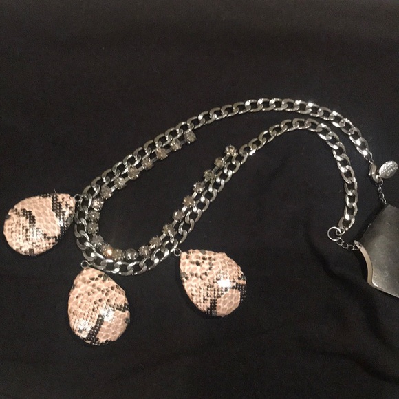 Spring Street Jewelry - 5/$10🛍 Spring Street necklace